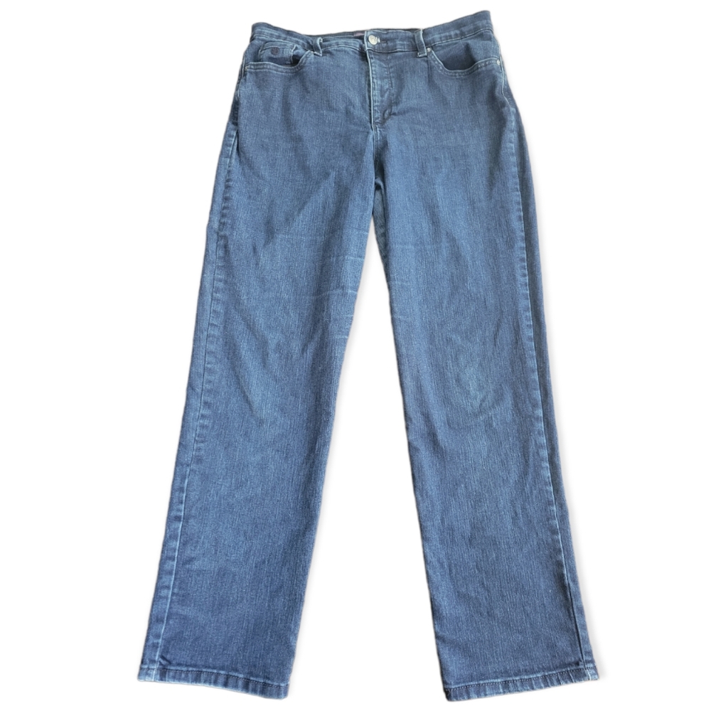 GLORIA VANDERBILT Women's High Rise Boot Cut Dark Wash Jeans. Size 14